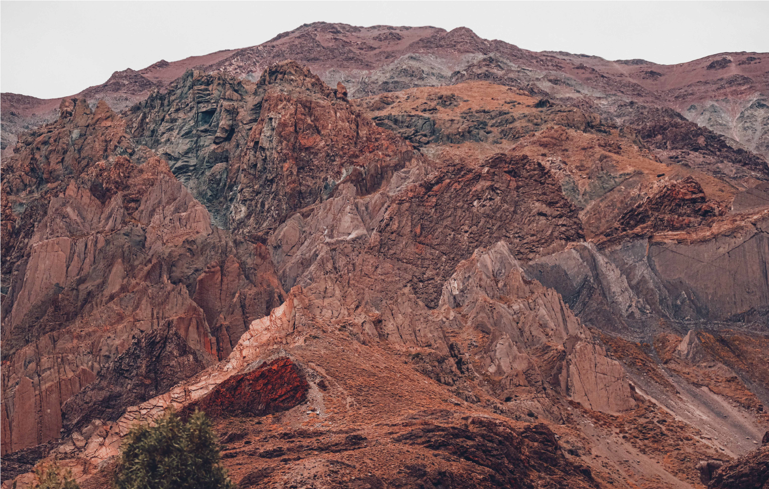 Kaya Unite — paisaje montañoso